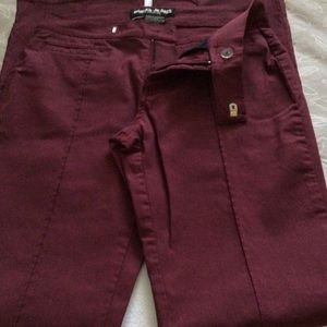 GUESS JEANS Authentic Stretch Bootcut Slim Fit Jeans in Burgundy, Size 29